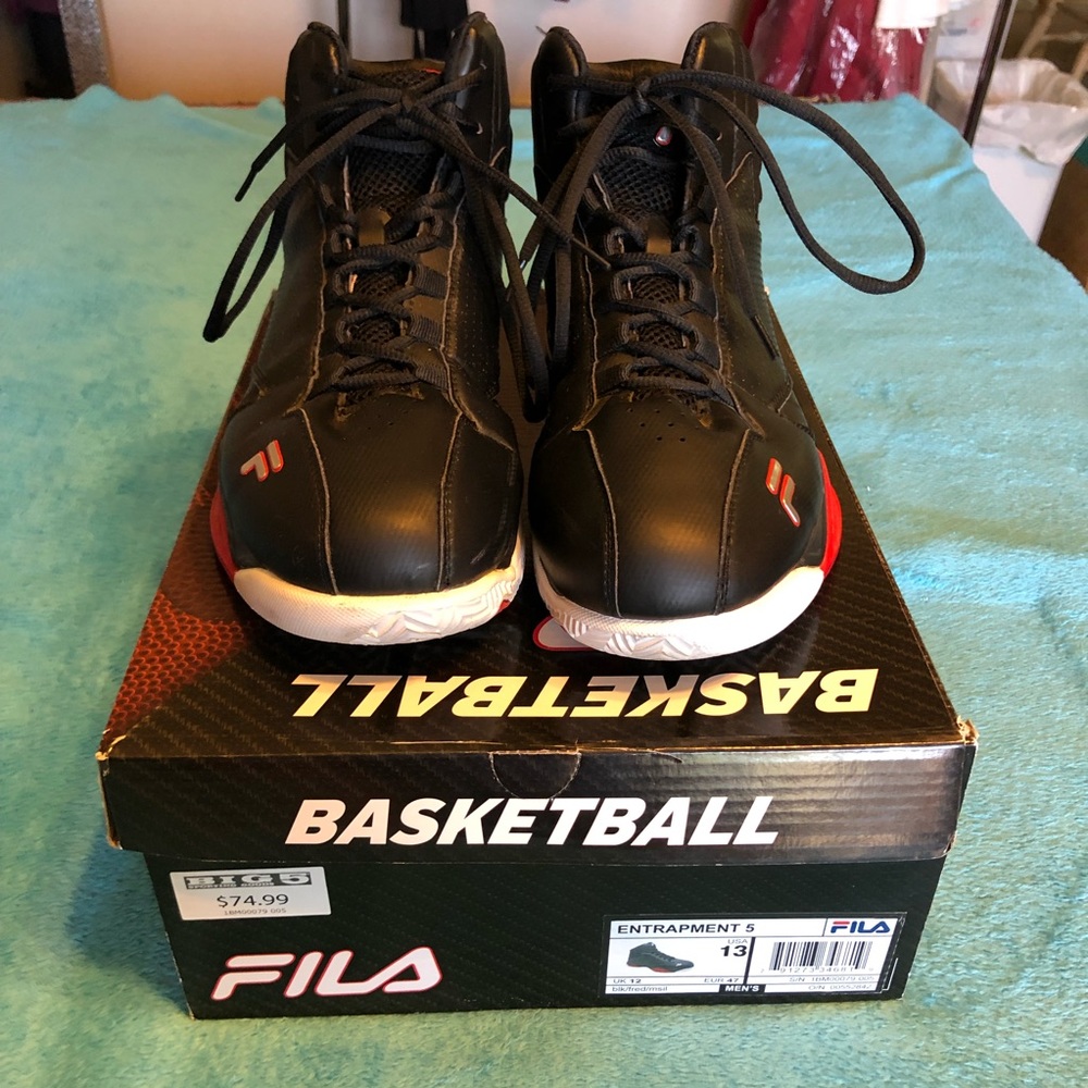 Men’s 13 Fila Basketball Shoes (worn once)